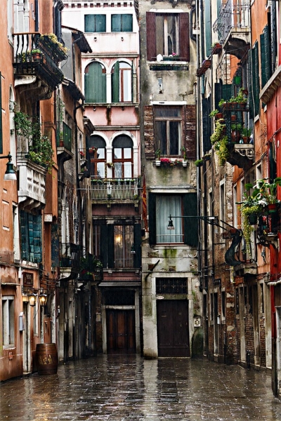 Calle dei Botteri, Venice, Italy