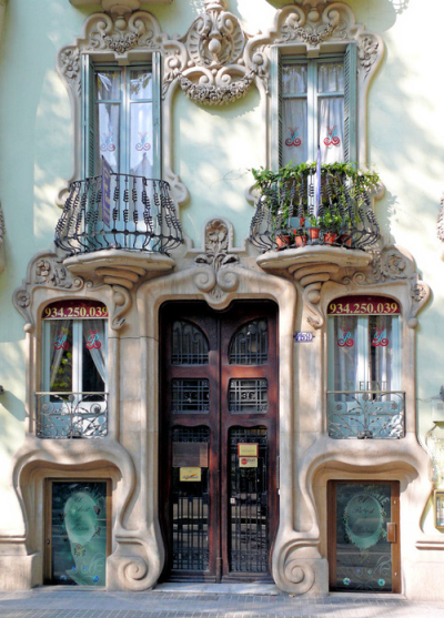 Doors in Spain