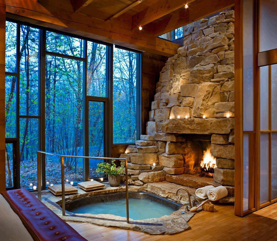 Hot tub & Fireplace