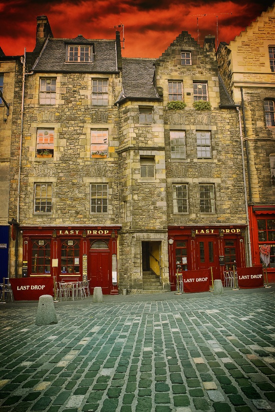 Medieval city of Edinburgh, Scotland